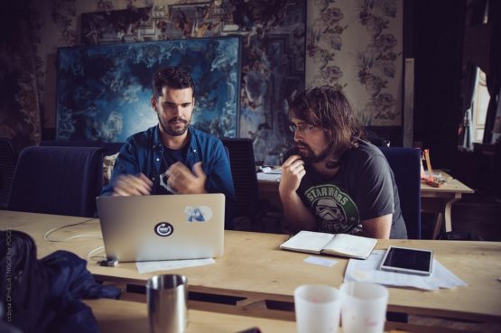 Mentor Tomas Diez from FabLab Barcelona with Yannick from the M2 Bike team at the POC21 innovation camp. Photo credit: POC21 on Flickr